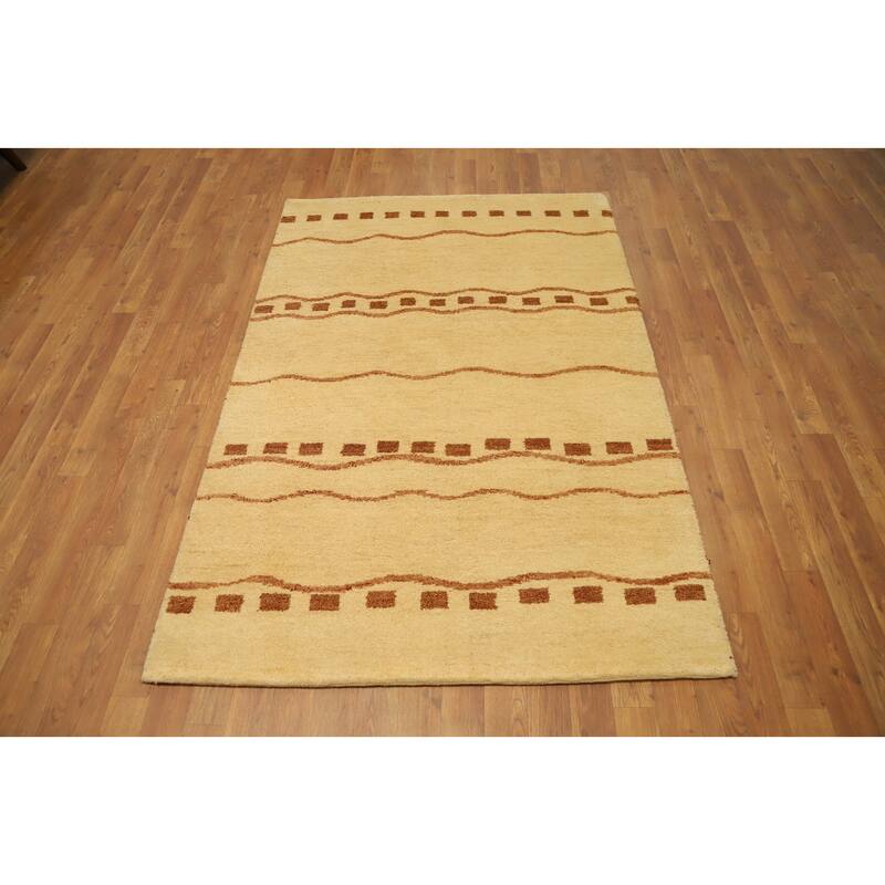 Hand Knotted Oriental 100% Wool Carpet Modern Modern Beige & Ivories Gabbeh Area Rug - 5' 11'' X 4' 0''