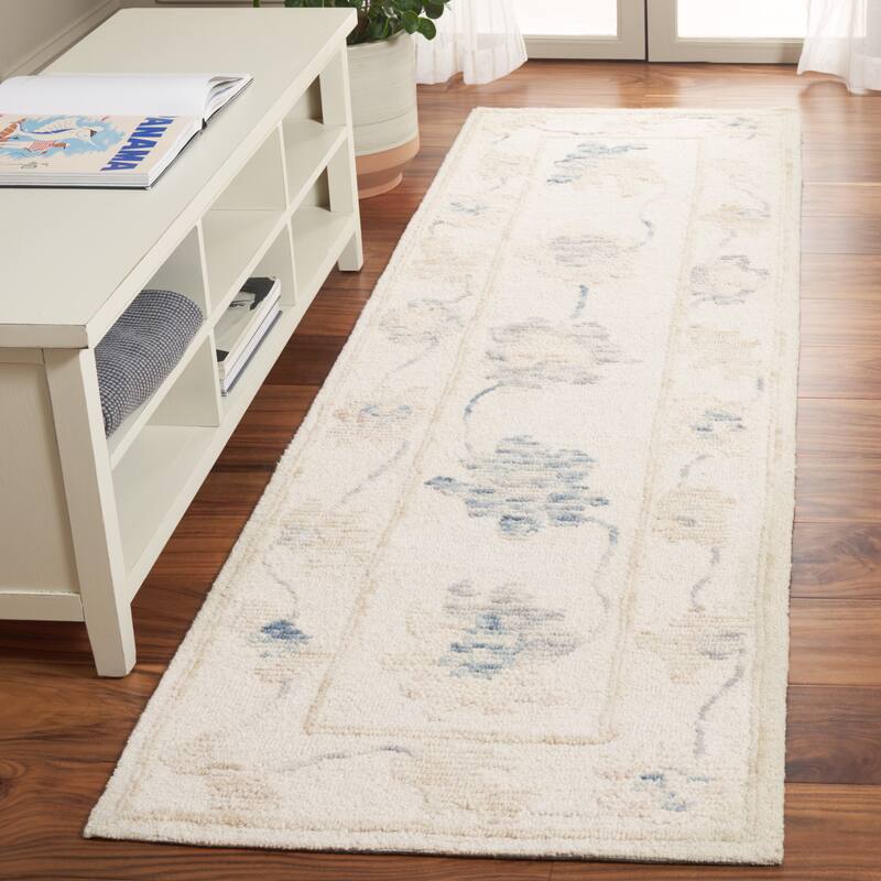 SAFAVIEH Handmade Abstract Fabiana Wool Rug
