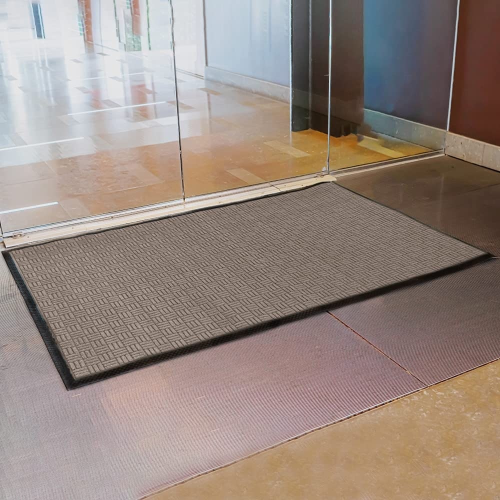 https://ak1.ostkcdn.com/images/products/is/images/direct/d99394a01a28b36339aab75d9b9c2eb80b5a7c23/Envelor-Door-Mat-Indoor-Outdoor-Low-Profile-Commercial-Entryway-Rug.jpg