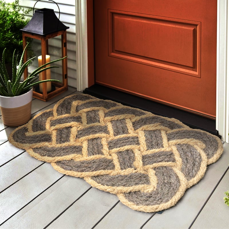 Maeve Classic Coastal Scalloped Basketweave Coir Indoor/Outdoor DoorMat