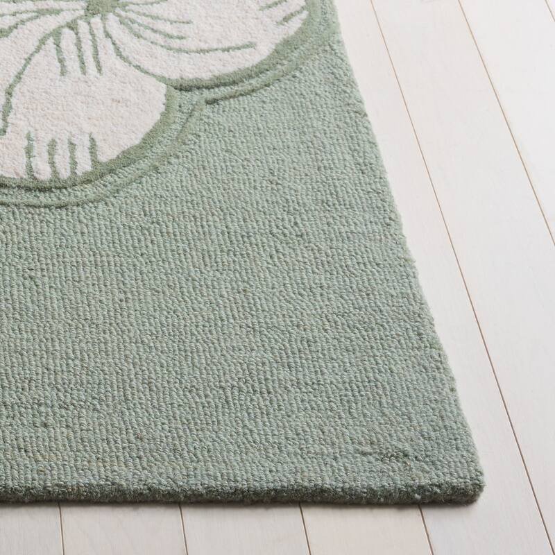 SAFAVIEH Handmade Glamour Odetta Floral Wool Rug