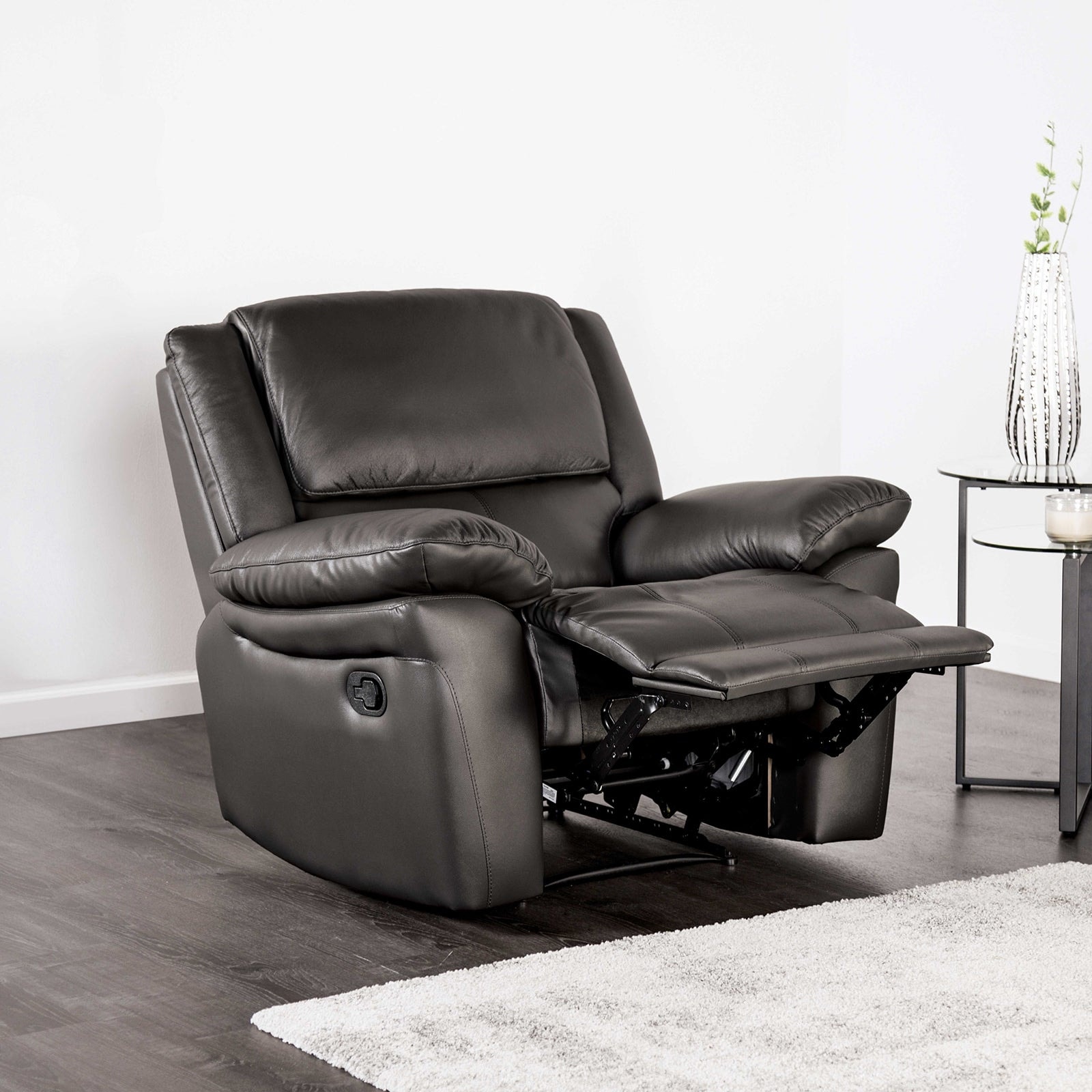 Transitional Black Faux Leather 1pc Recliner Chair