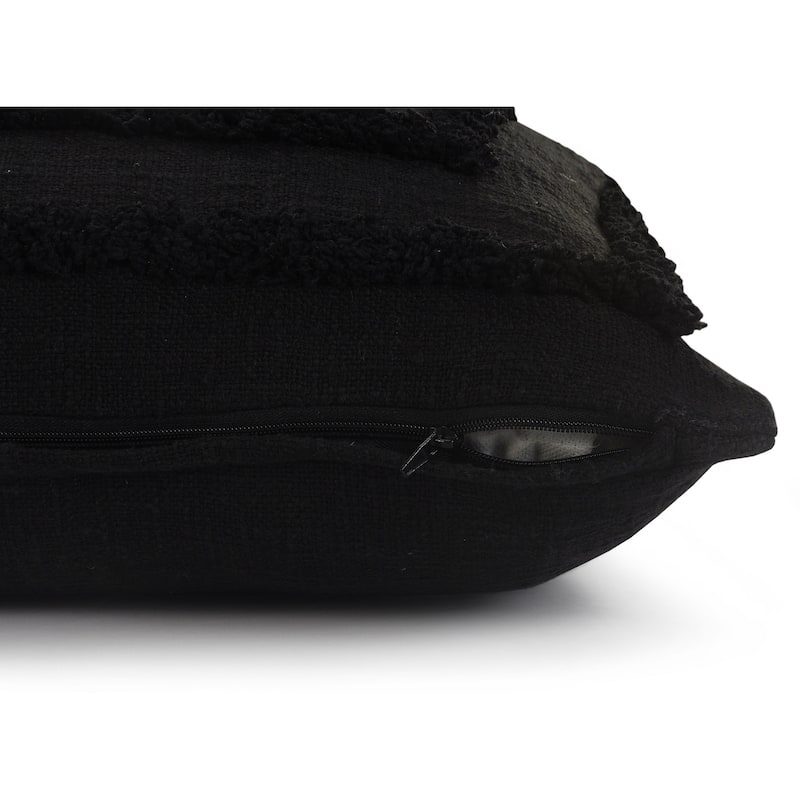 HomeRoots 20" X 20" Black 100% Cotton Geometric Zippered Pillow