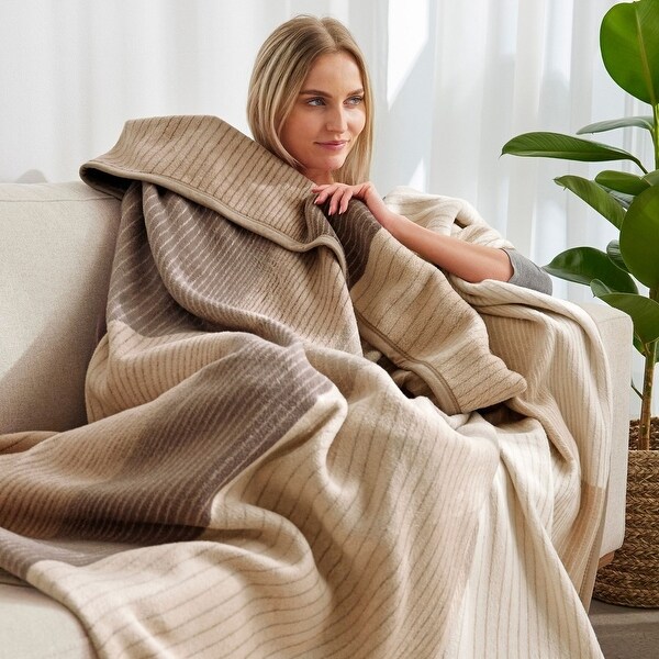 Ibena Oversized Jacquard Woven Blanket Throw in Three Colors - On