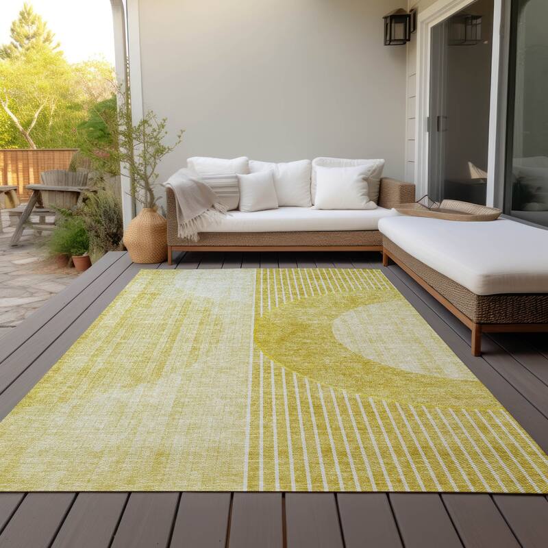 Machine Washable Indoor/ Outdoor Chantille Contemporary Geo Rug