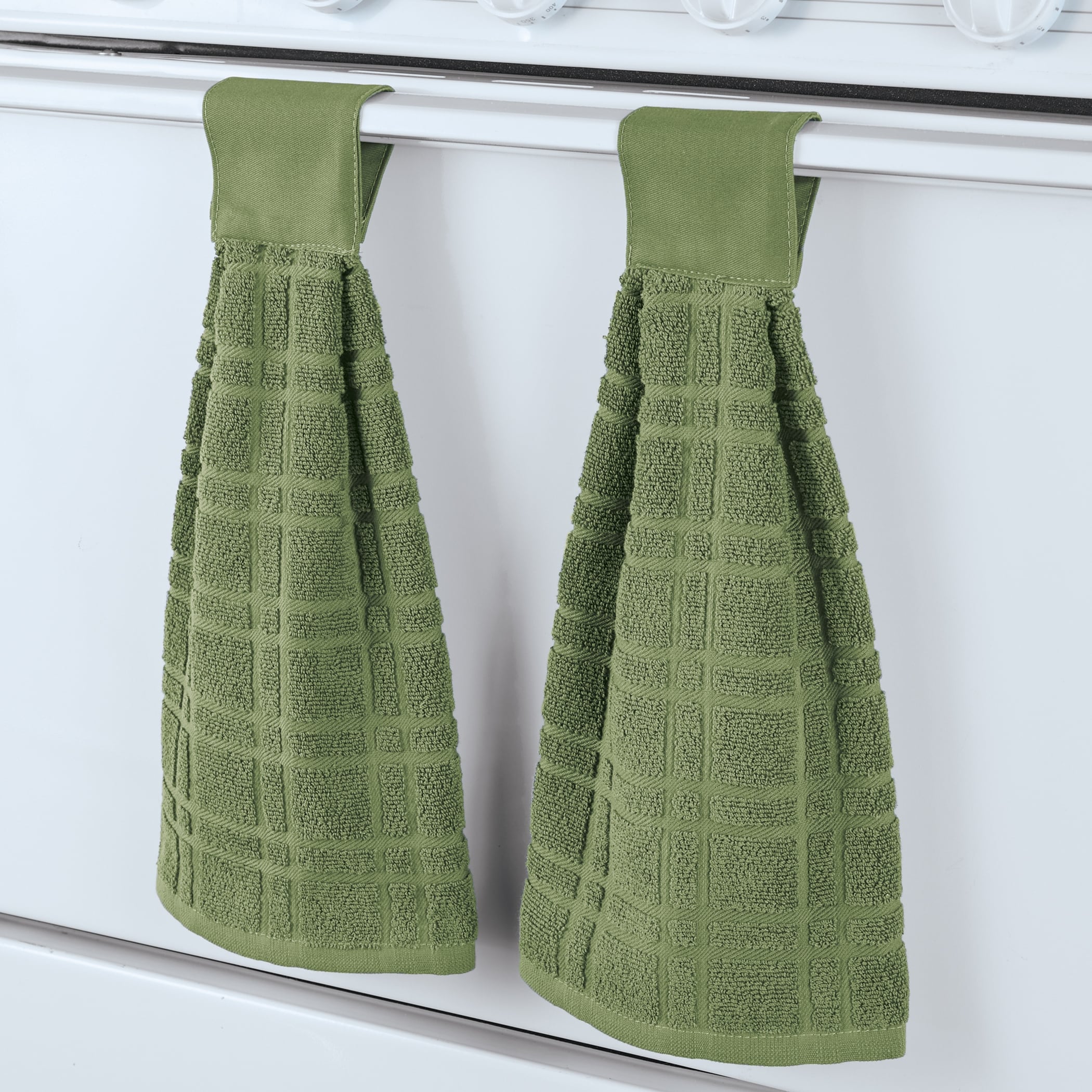 https://ak1.ostkcdn.com/images/products/is/images/direct/d9b210e6ee7e86f75d79bf50050ac5c08d6da89d/Hanging-Tufted-Design-Kitchen-Towels---Set-of-2.jpg