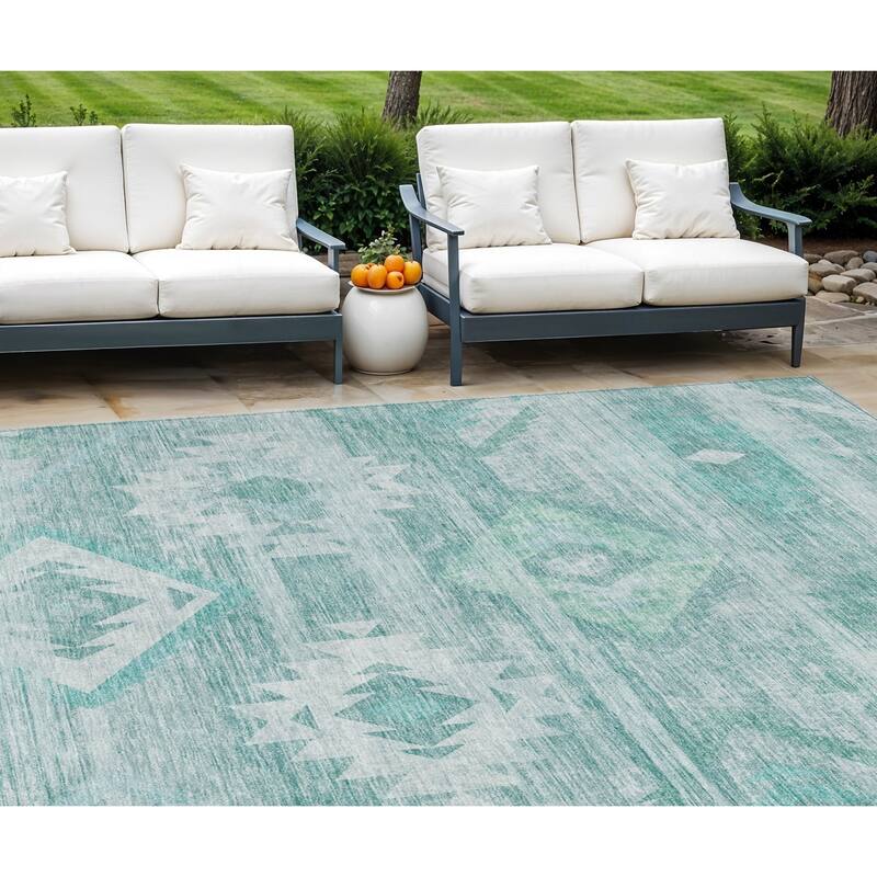 HomeRoots Southwestern Transitional Rectangle Outdoor Rug - 8' X 10'