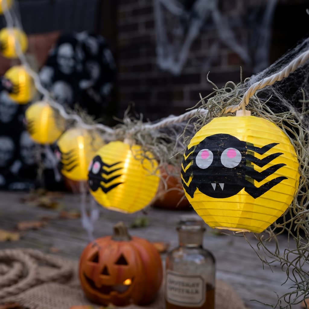 10 Yellow Black Spider Paper Lantern Halloween Lights 8.5ft White Wire