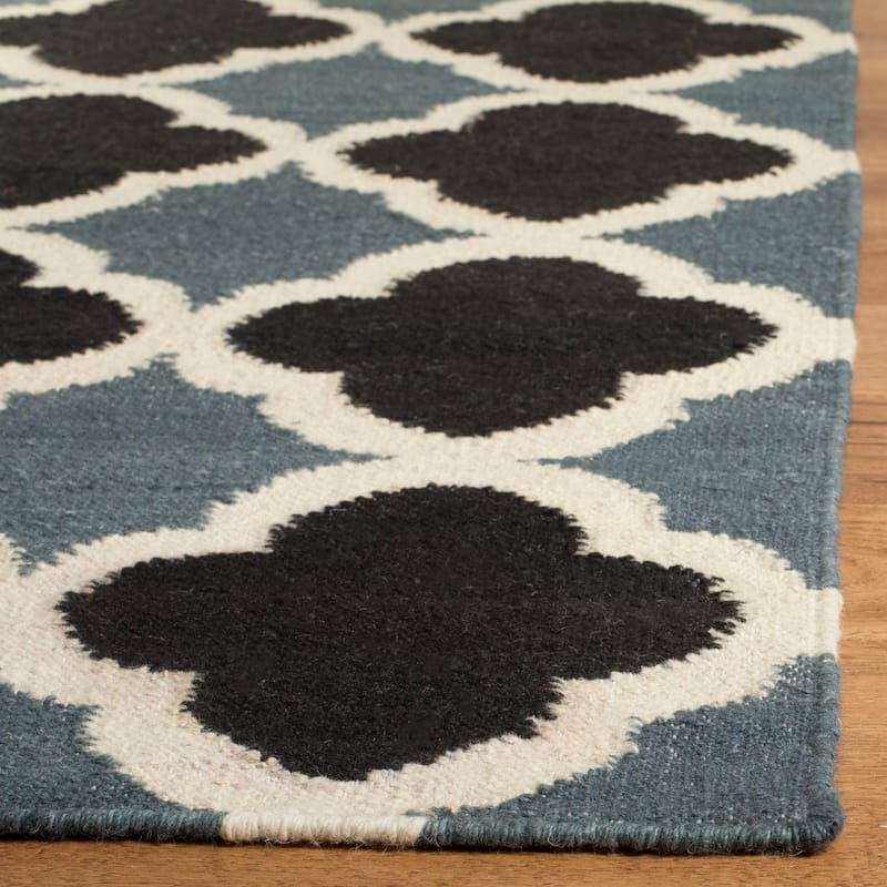 SAFAVIEH Handmade Flatweave Dhurries Bachisia Modern Wool Rug