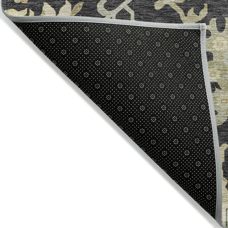 Machine Washable Indoor/ Outdoor Traditional Casual Chantille Rug