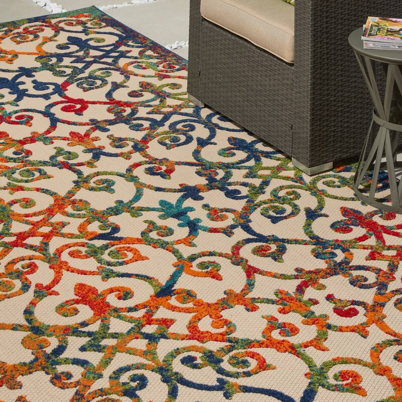 Nourison Aloha Transitional Scroll Indoor/Outdoor Damask Rug