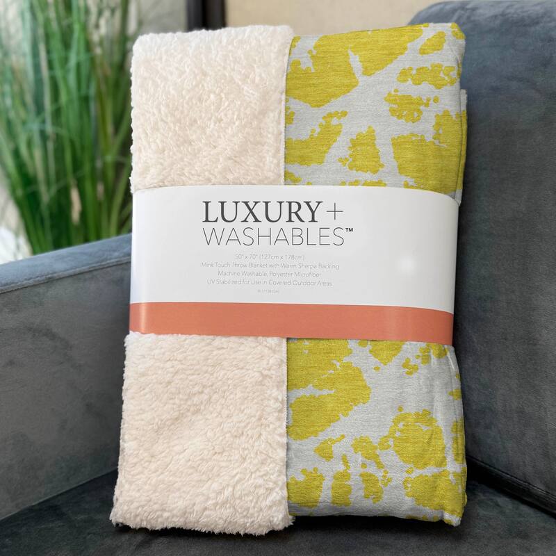 Premium Machine Washable Sherpa Casual Contemporary Throw Blanket