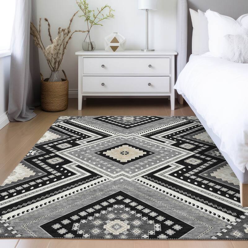 Machine Washable Indoor/ Outdoor Global Boho Chantille Rug