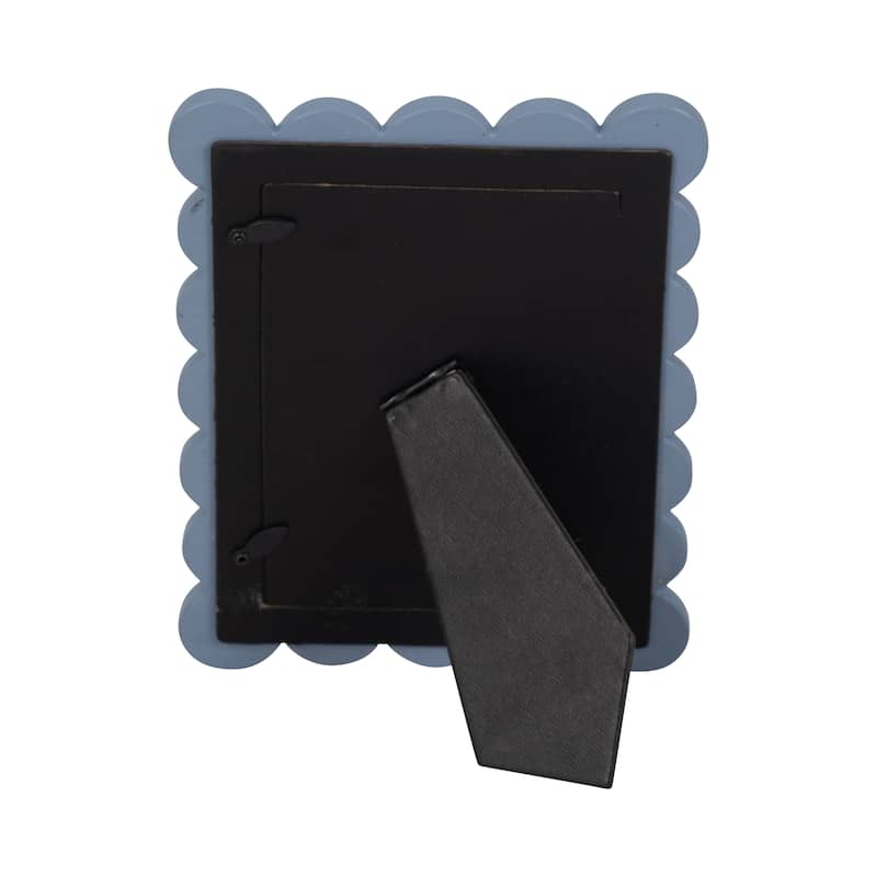 Sagebrook Home Resin Picture Frame with Scalloped Edges and Built-In Stand