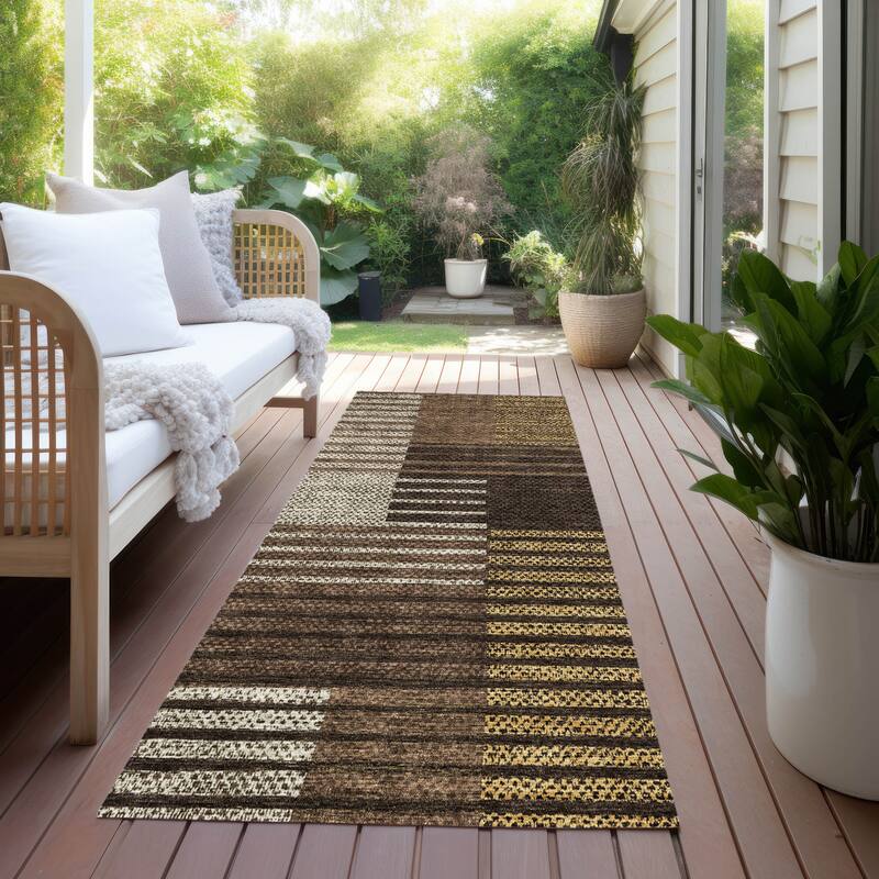 Machine Washable Indoor/ Outdoor Modern Stripes Chantille Rug - Chocolate - 2'3" x 7'6"