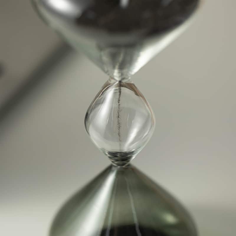 Glitzhome 7.75"H Set of 2 Tri-Layer Two-Tone Color Hourglasses with 15-Minute Sand Timers