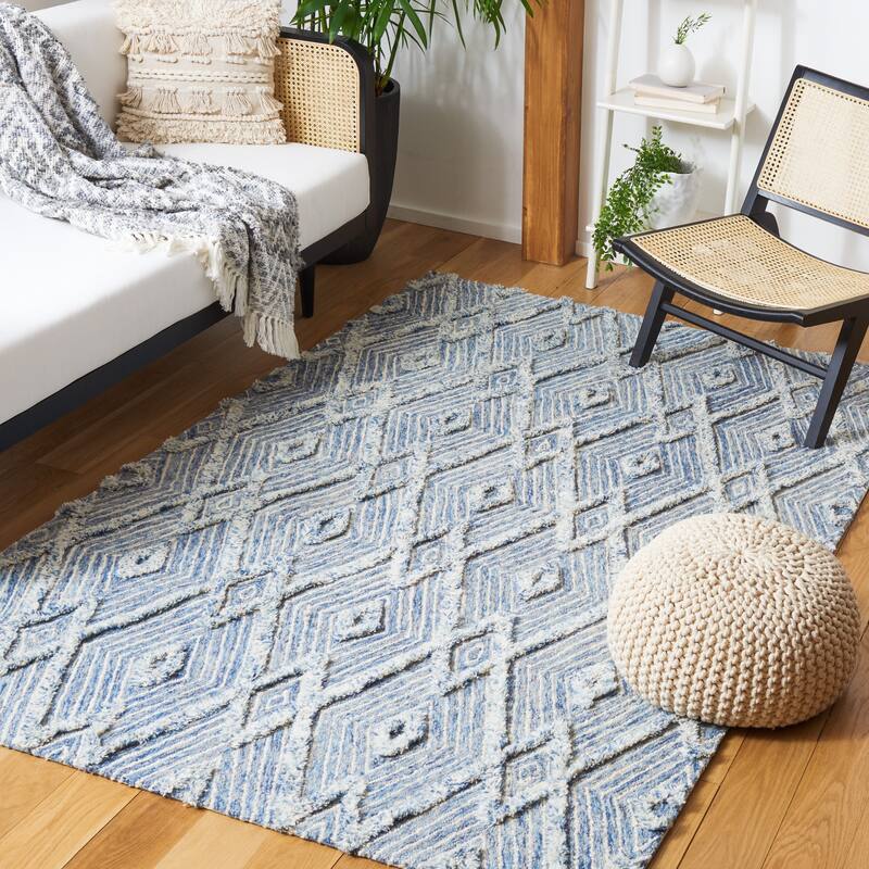 SAFAVIEH Handmade Kenya Abigaelle Moroccan Boho Wool Rug - 6' x 9' - Blue/Ivory