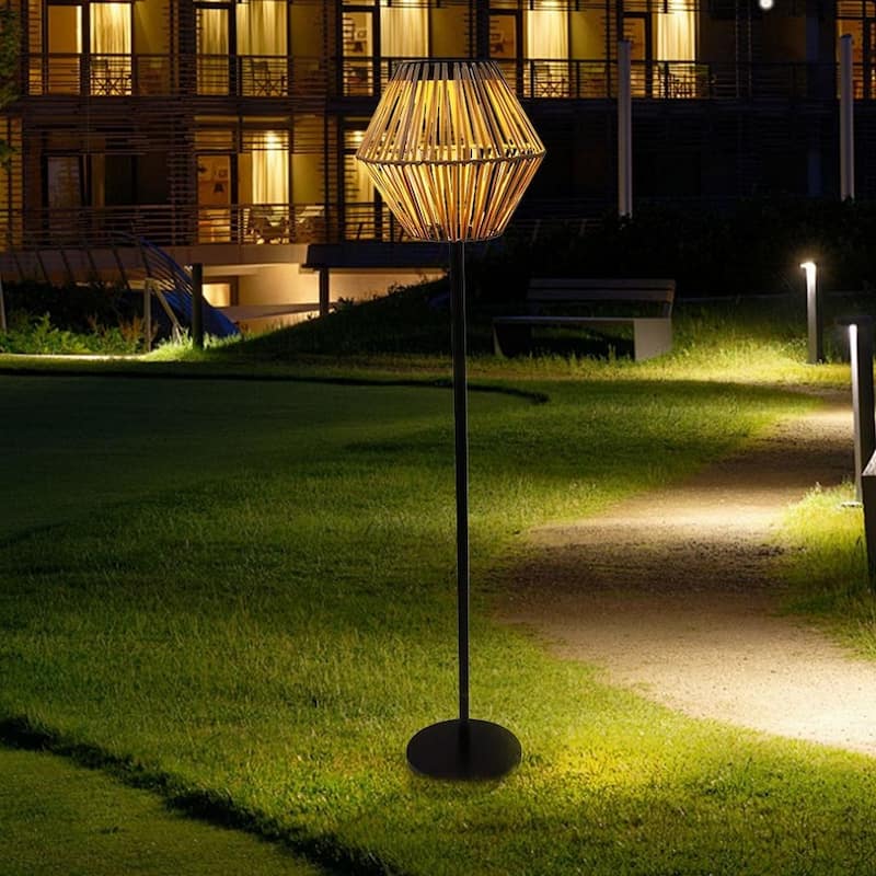 Outdoor 47 "Solar Powered Rattan Stand Up Lamp for Outdoors