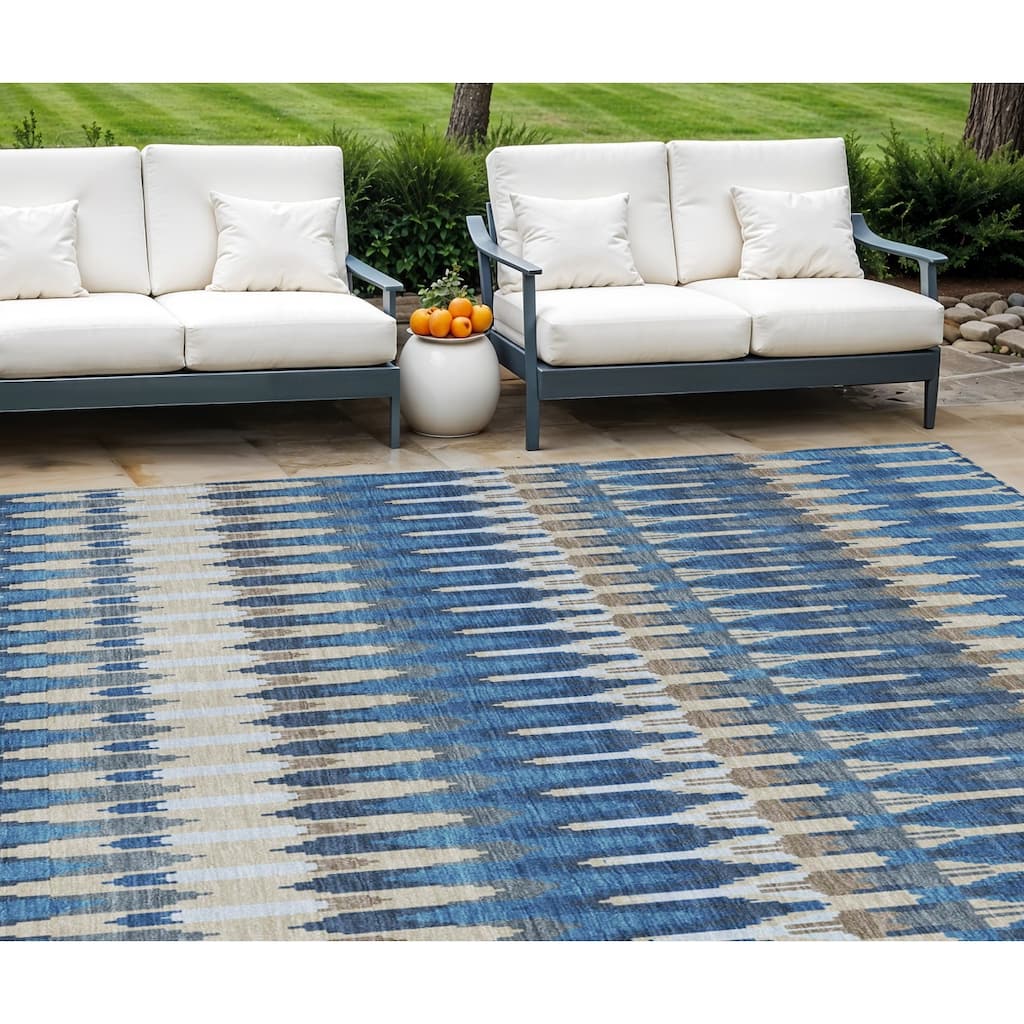HomeRoots Southwestern Transitional Rectangle Outdoor Rug