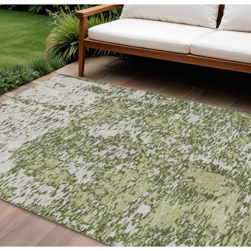 HomeRoots Abstract Transitional Rectangle Outdoor Rug - 10' X 14'