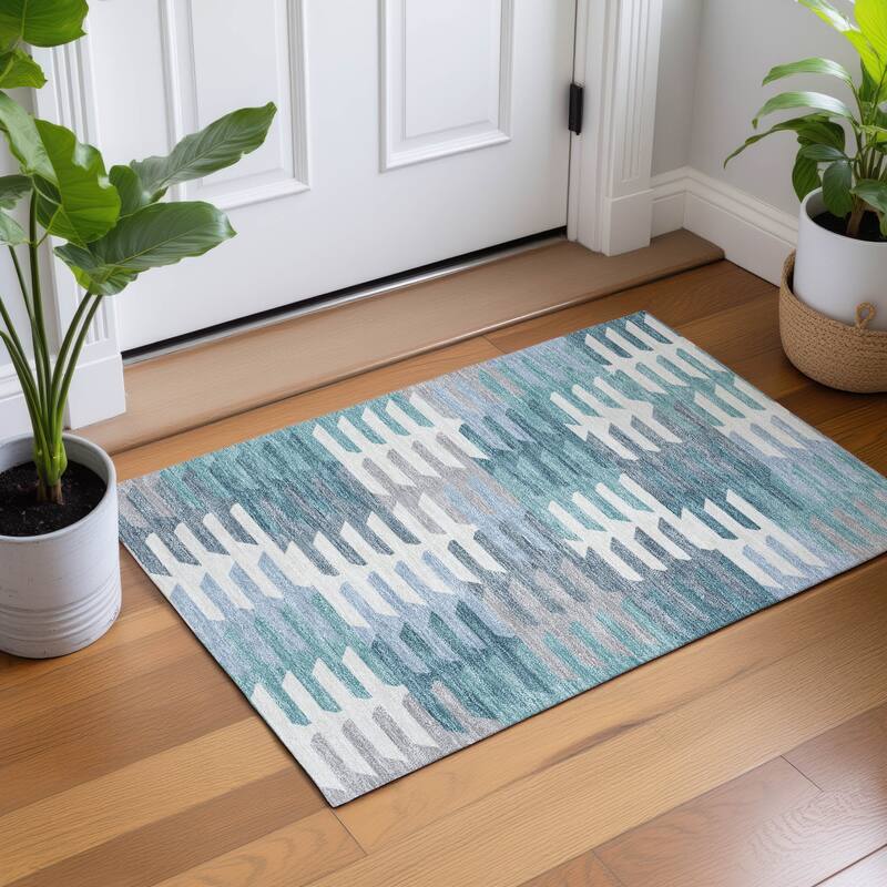 Machine Washable Indoor/ Outdoor Modern Stacks Chantille Rug