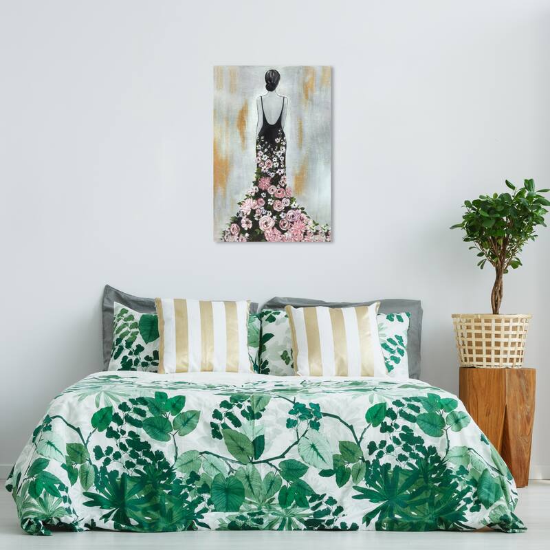 Wynwood Studio Fashion and Glam Beautiful floral Back Black and Traditional Wall Art Canvas Print - 36 x 24