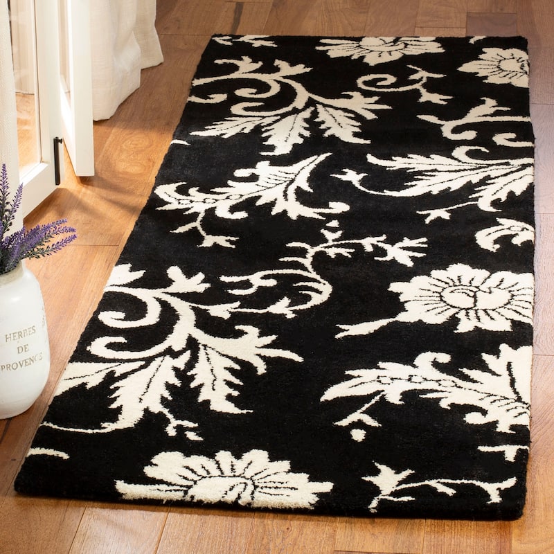 SAFAVIEH Handmade Soho Stephani Floral Vines N.Z. Wool Rug