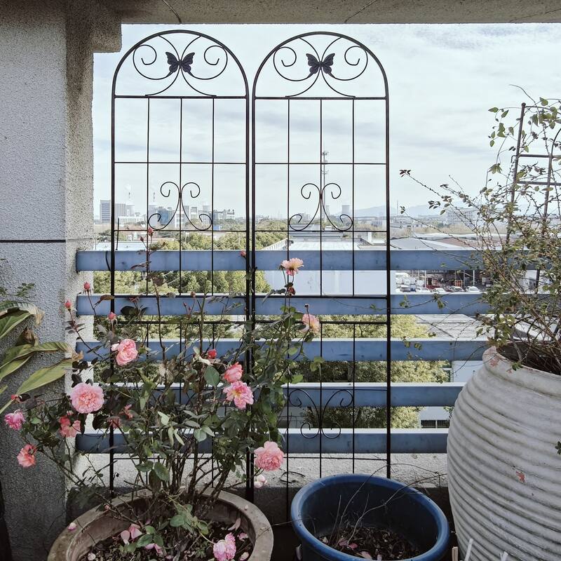 Anmytek Decorative Metal Garden Trellis Set of 2 with Arch Top Daisy Motifs Green Weather Resistant Climbing Plant Support