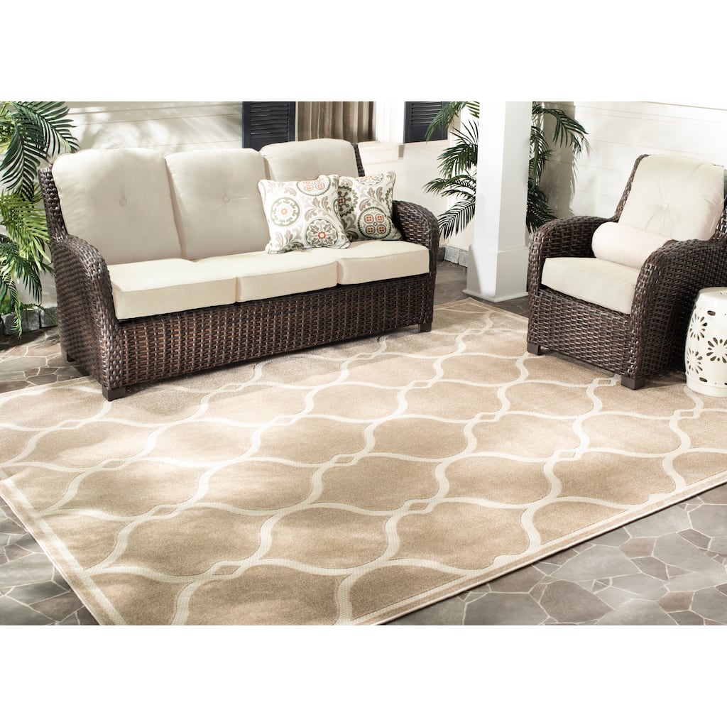 SAFAVIEH Sams Bahama Cottage Vukadinka Transitional Rug - 8' x 10'