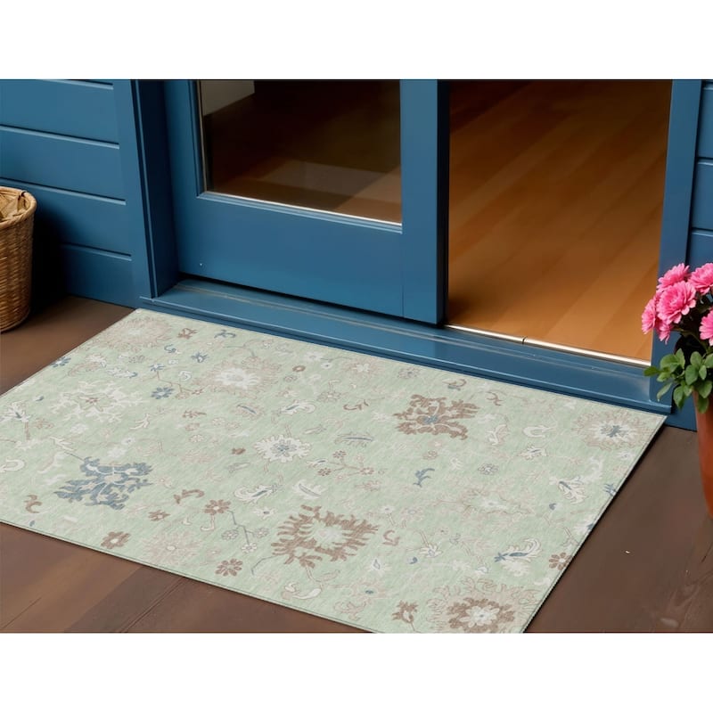 HomeRoots Floral Transitional Rectangle Outdoor Rug - 3' x 5'