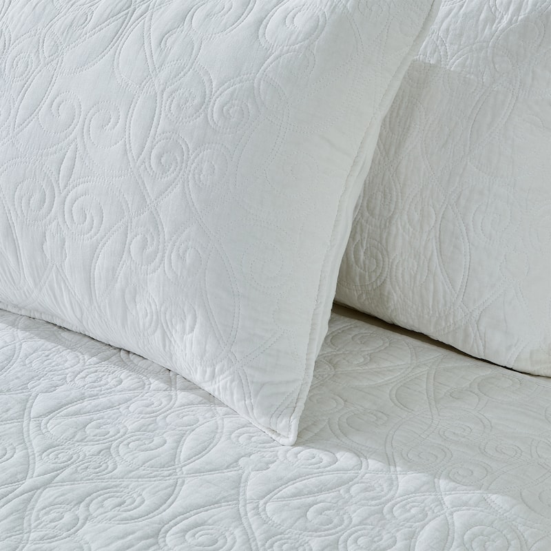 Patina Vie Maison 100% Cotton Stitched 3 Piece Quilt and Sham Set