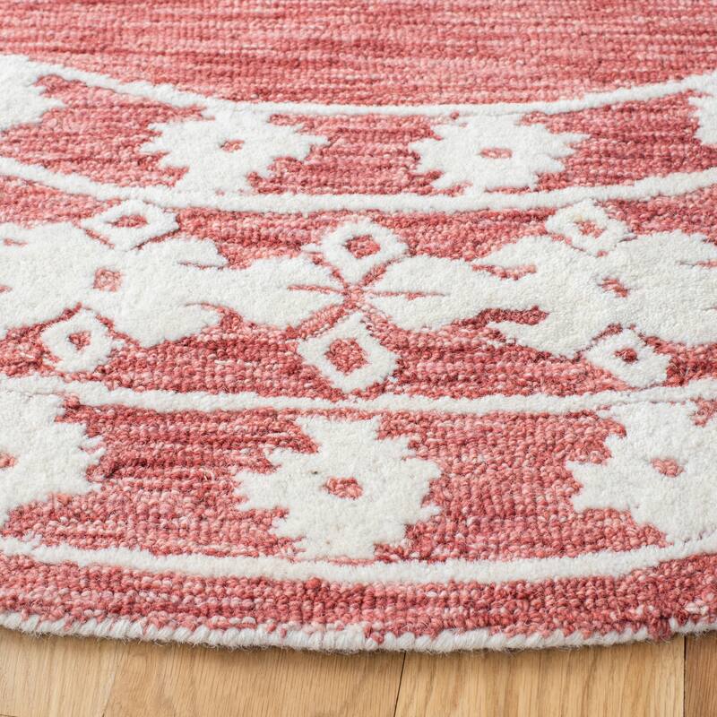 SAFAVIEH Handmade Aspen Nusreta Rustic Boho Wool Rug