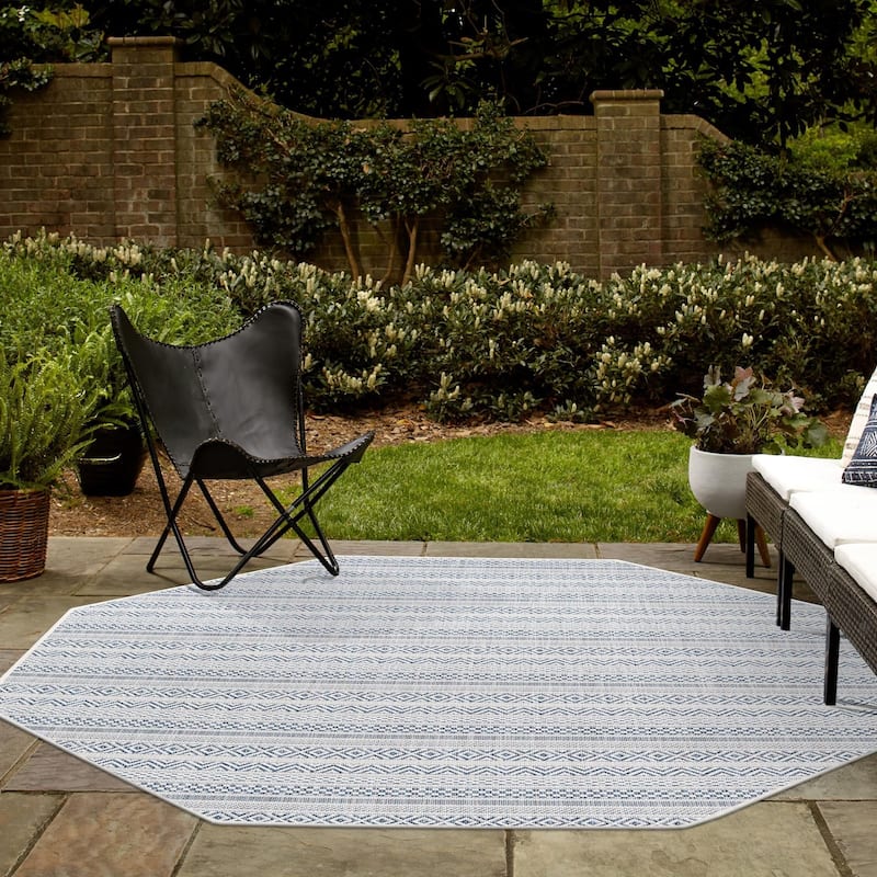 Outdoor Laaset Collection Area Rug