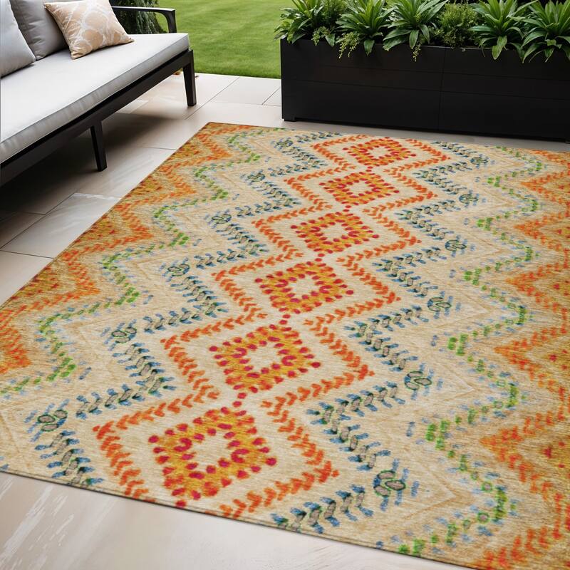 HomeRoots Geometric Transitional Rectangle Outdoor Rug - 5' X 8'