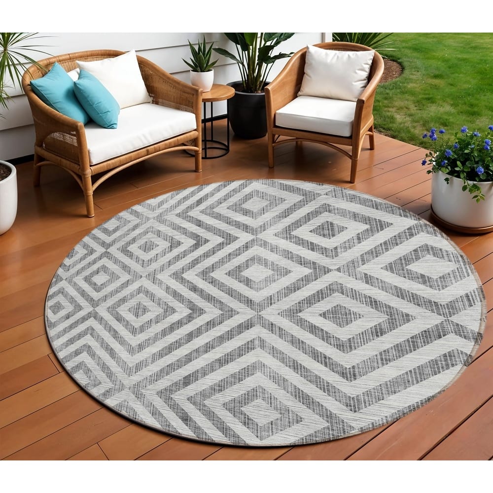 HomeRoots Geometric Transitional Rectangle Outdoor Rug
