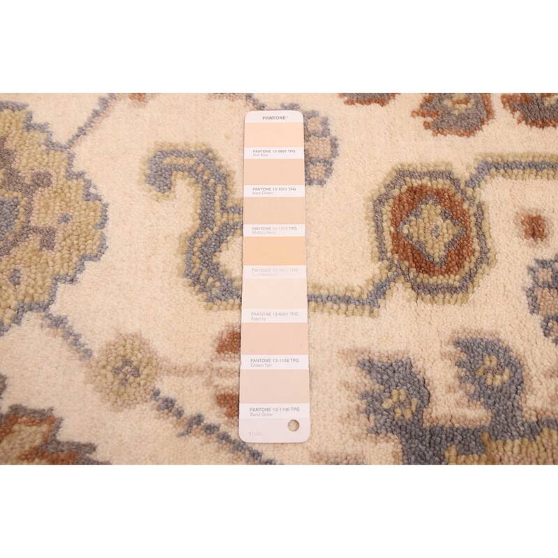 ECARPETGALLERY Hand-knotted Royal Oushak Ivory Wool Rug - 4'1 x 5'11