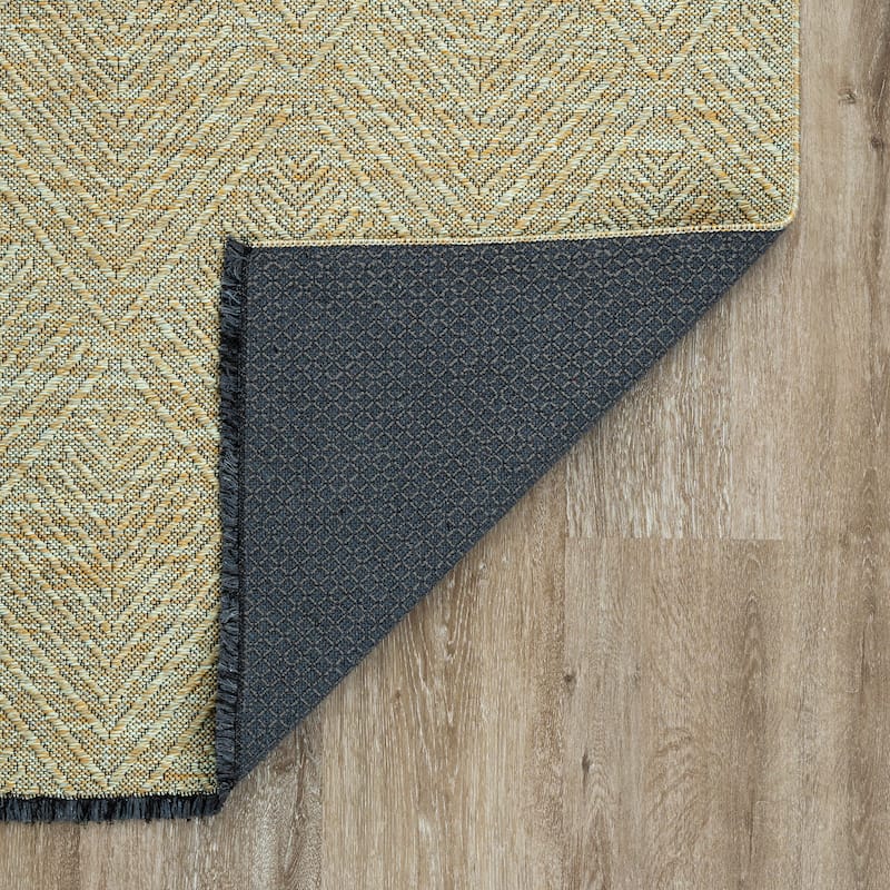 Alameda Solid Color Chevron Machine Washable Indoor Area Rug