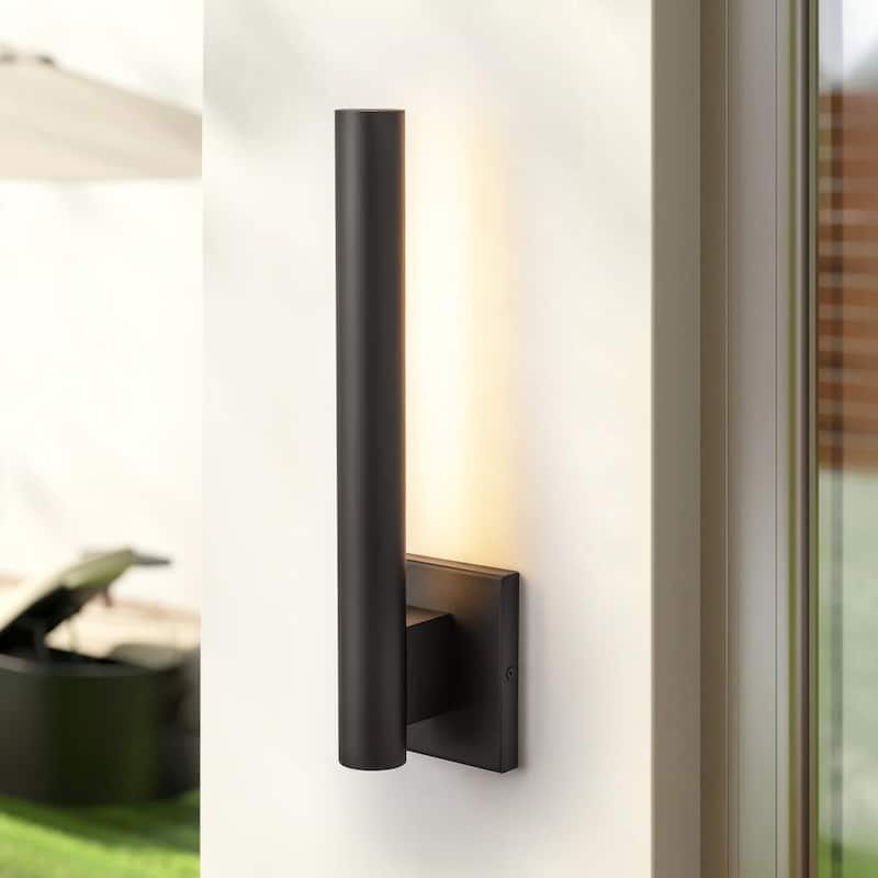 15.5 in. Modern Black Linear Integrated LED Waterproof IP54 Outdoor Wall Light - Black