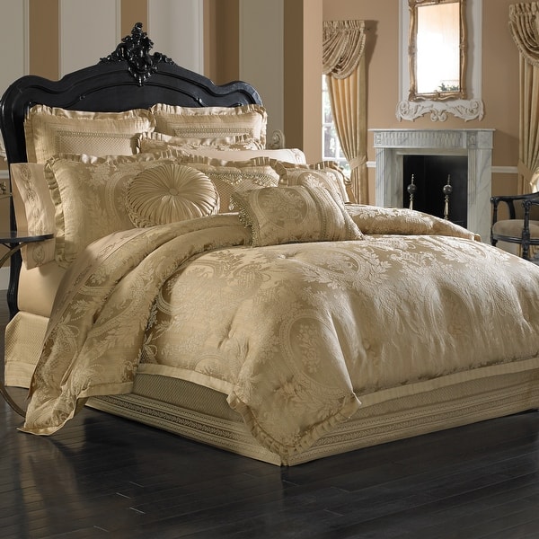 Five Queens Court Napoleon Comforter Set - Queen