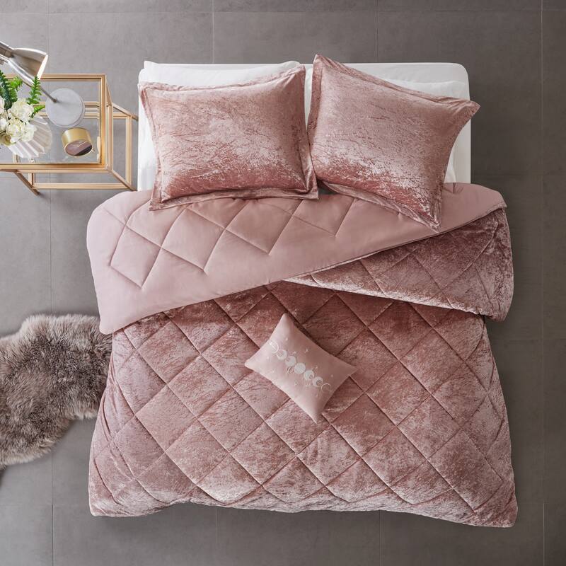 Intelligent Design Isabel Velvet Comforter Set
