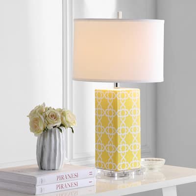 SAFAVIEH Lighting 27-inch Yellow Quatrefoil Table Lamp (Set of 2) - 15"x15"x27"