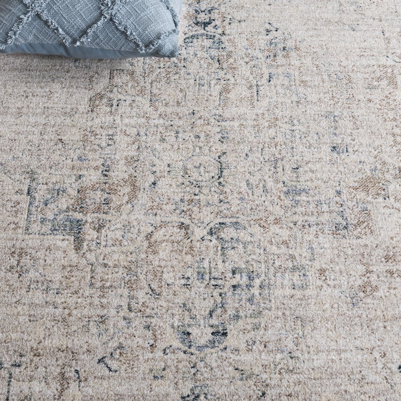 SAFAVIEH Antique Gudbjort Irantzu Traditional Rug