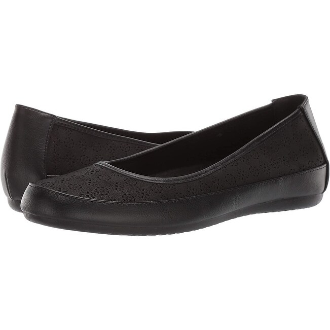 easy street slip on shoes