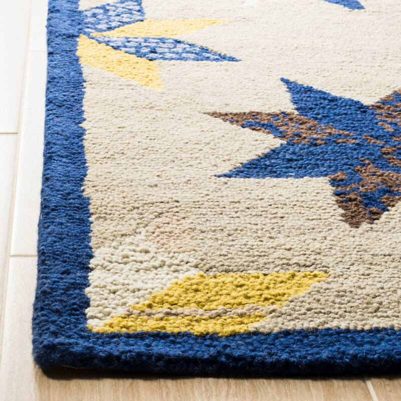 Martha Stewart by SAFAVIEH Lemoyne Star Wool Rug