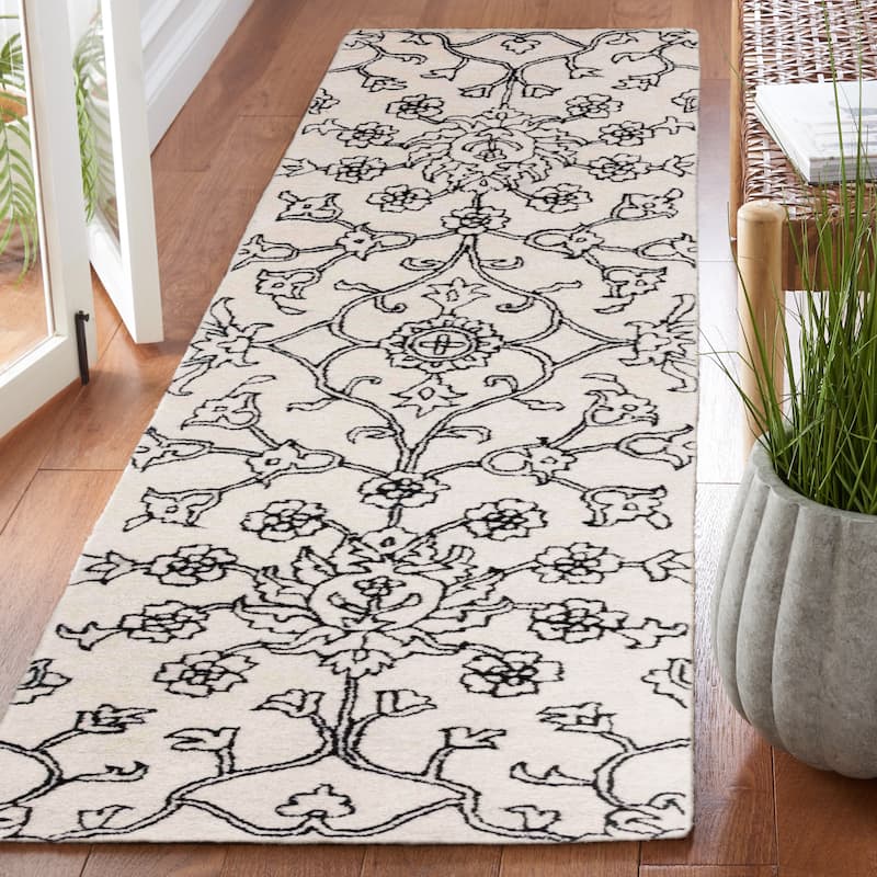 SAFAVIEH Handmade Jardin Nuccia Floral Wool Rug - 2'3" x 8' Runner - Ivory/Black
