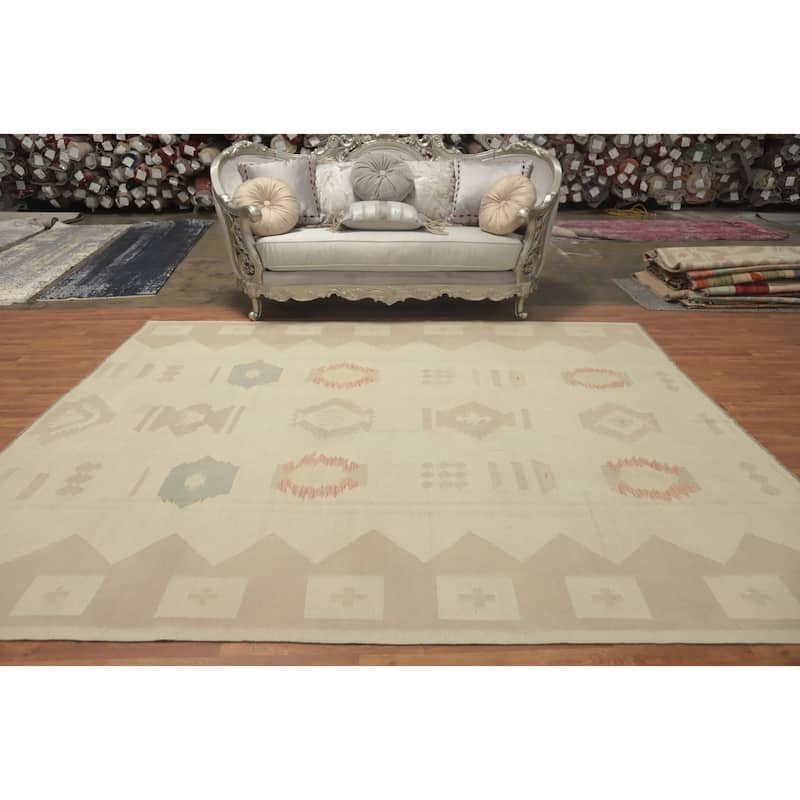 Hand Woven Southwestern Wool Beige Geometric Area Rug - 9' 10'' X 8' 5''