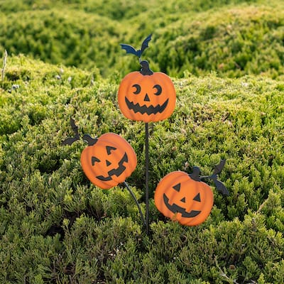 Glitzhome 39.50"H Halloween Metal Pumpkins w/Spring Bats Yard Stake