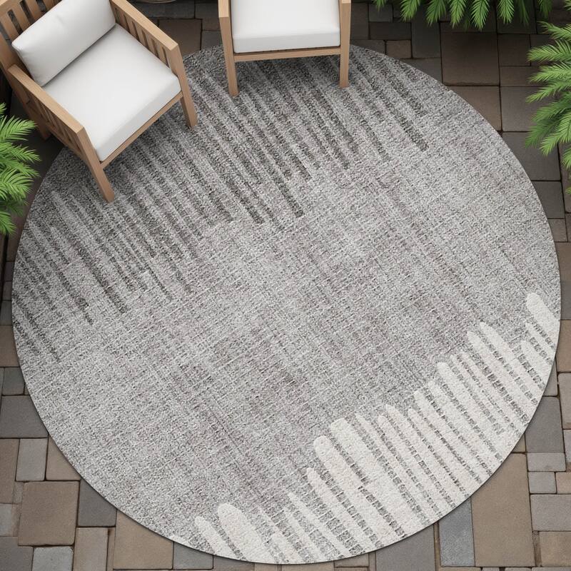 Machine Washable Indoor/Outdoor Modern Ombre Chantille Rug - Gray - 8' x 8'