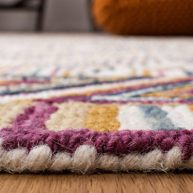 SAFAVIEH Handmade Aspen Malaurie Boho Tribal Wool Rug
