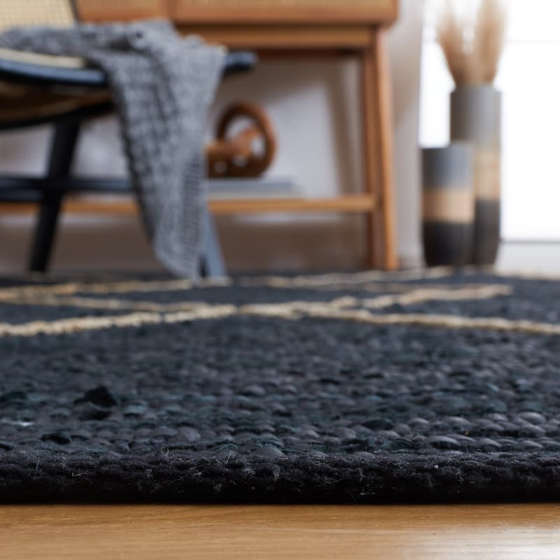 SAFAVIEH Handmade Vintage Leather Gidget Modern Rug